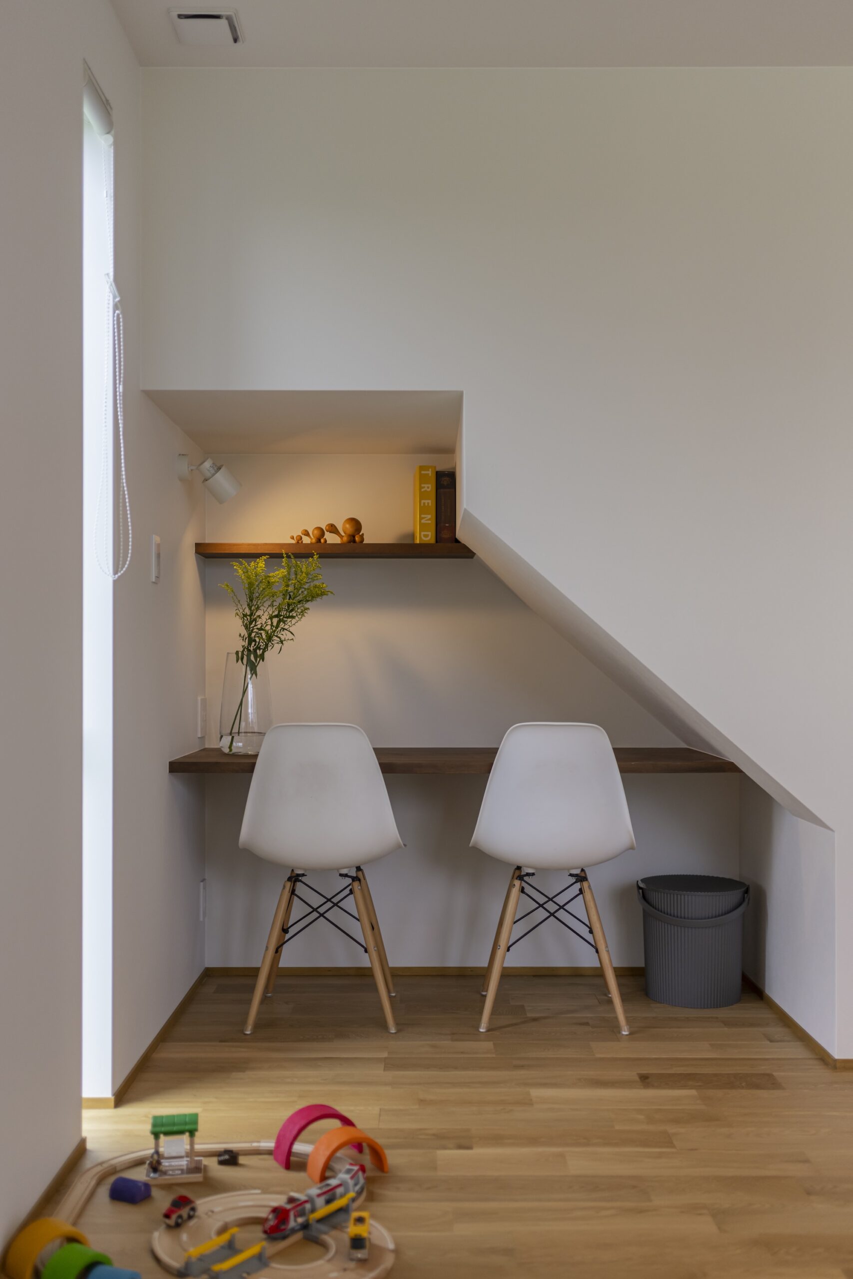 三角屋根の家｜光と眺望を楽しむ、やさしい暮らし